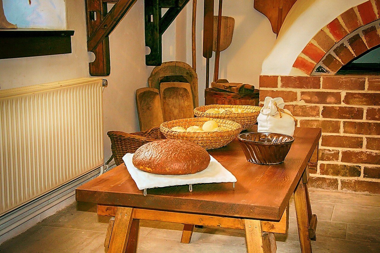 優しい雰囲気のパン屋を作るには？必要な内装工事費用も解説！