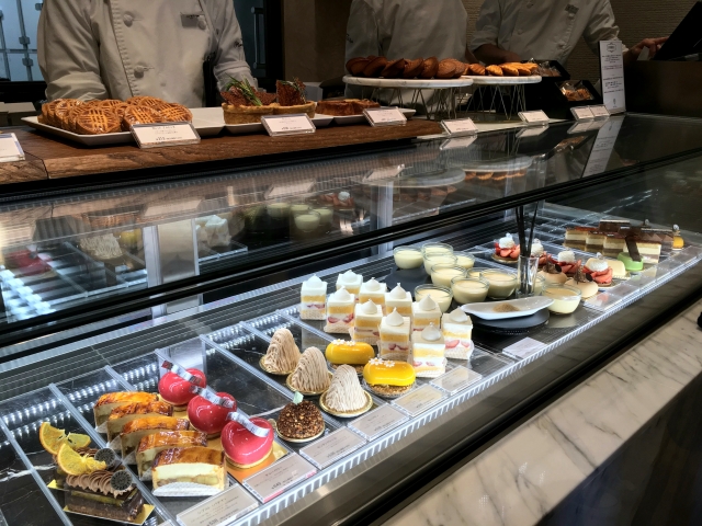 ケーキ屋を開業するのに最適な面積とは？