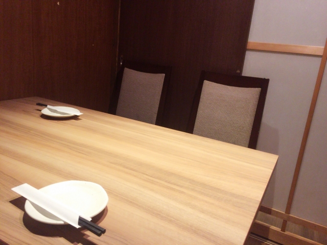 居酒屋で使う家具やインテリアの選び方