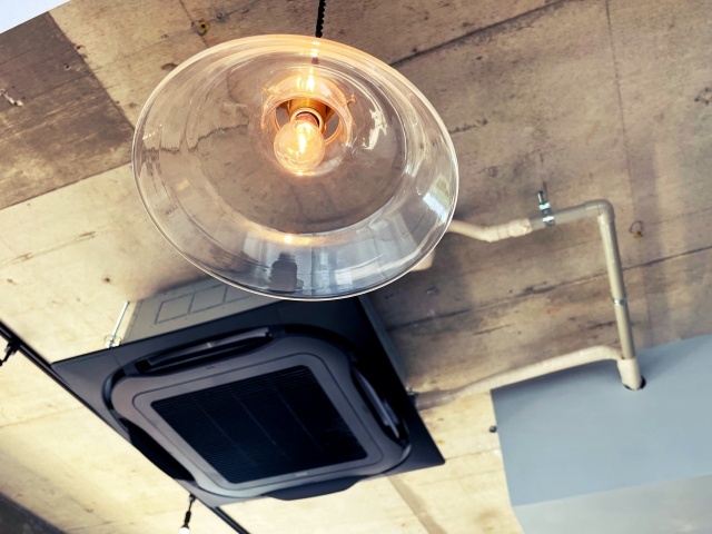 コンクリート打ちっぱなしの内装をおしゃれに仕上げる3つのポイント