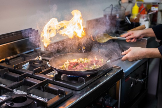 飲食店は消防法の対象になる?適用される条件を解説